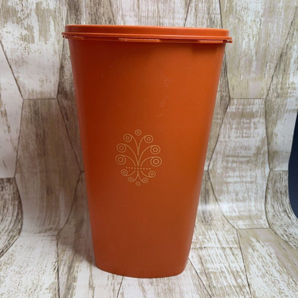 Tupperware Servalier Canister 1222-6 w/Lid Harvest Orange 10.5" Vintage Retro
